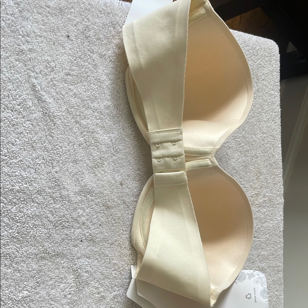 Strapless Cream Bra - Picture 5 of 5